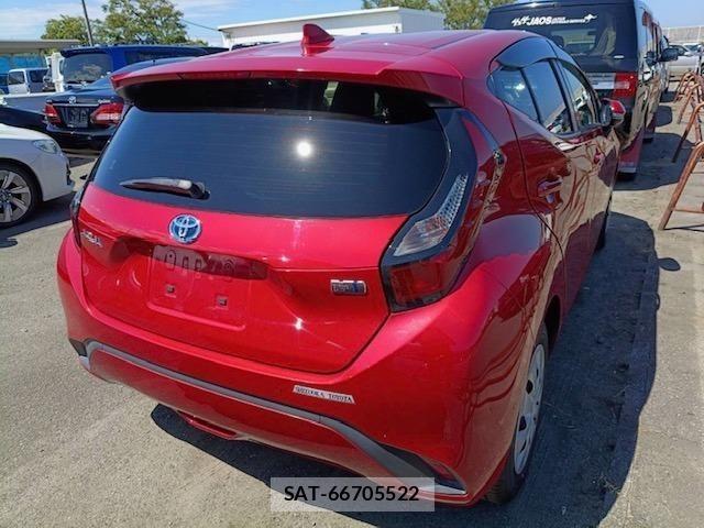Toyota AQUA 2021 8682988-6