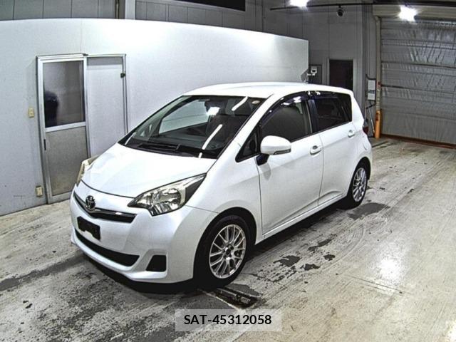 Toyota RACTIS 2013 8939366-4