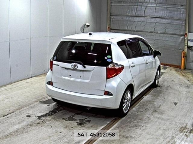Toyota RACTIS 2013 8939366-5