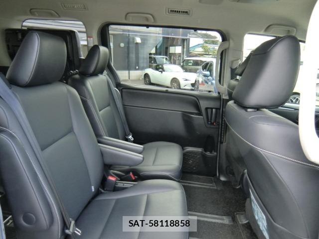 Toyota ESQUIRE 2016 8908421-16