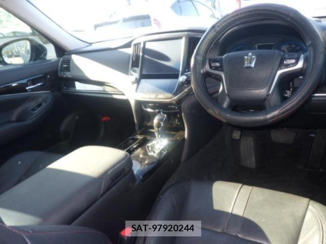 Toyota CROWN 2015 8680483-2