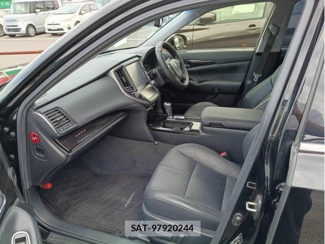 Toyota CROWN 2015 8680483-4