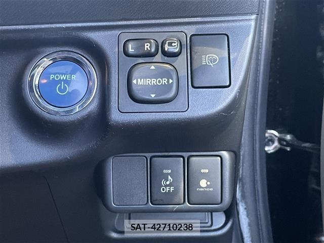 Toyota AQUA 2012 8946854-16