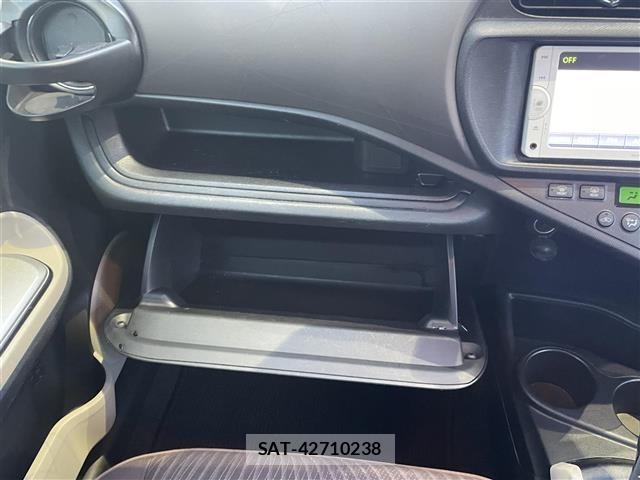 Toyota AQUA 2012 8946854-19