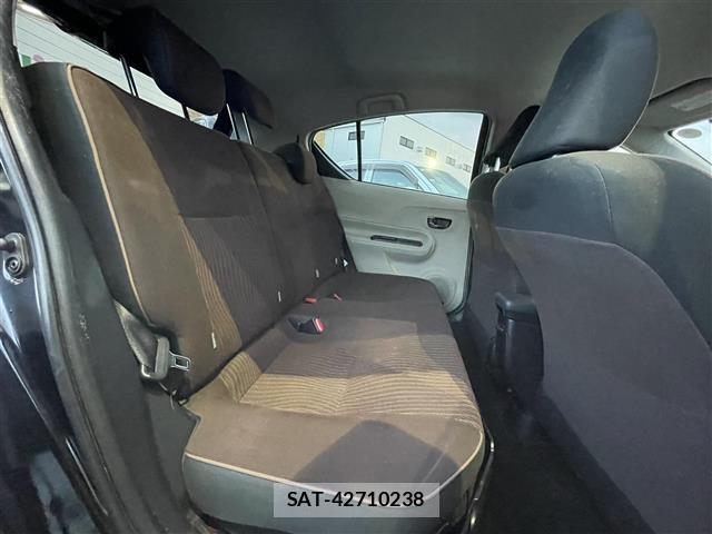 Toyota AQUA 2012 8946854-5