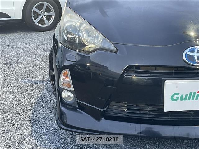 Toyota AQUA 2012 8946854-6