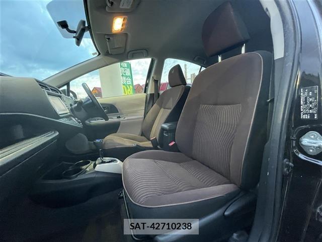 Toyota AQUA 2012 8946854-8