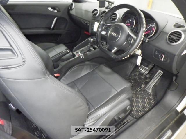 Audi TT 2011 8681192-3