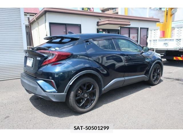 Toyota C-HR 2019 8684300-1