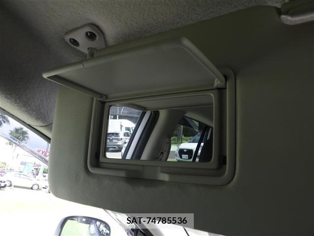 Nissan Wingroad 2017 8916842-10