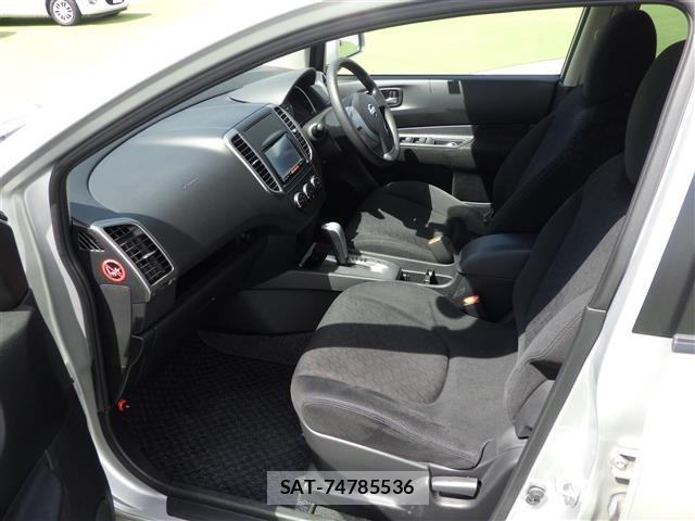 Nissan Wingroad 2017 8916842-13