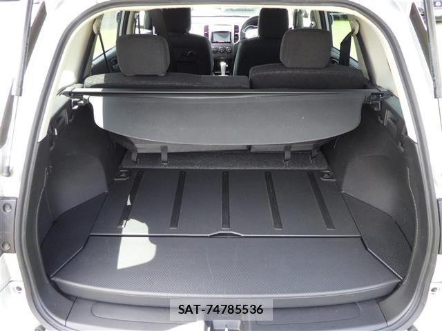 Nissan Wingroad 2017 8916842-4
