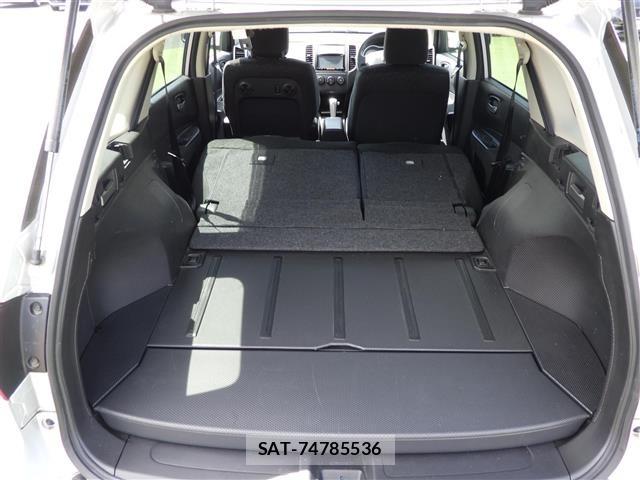 Nissan Wingroad 2017 8916842-6