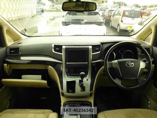 Toyota VELLFIRE 2013 8903350-8