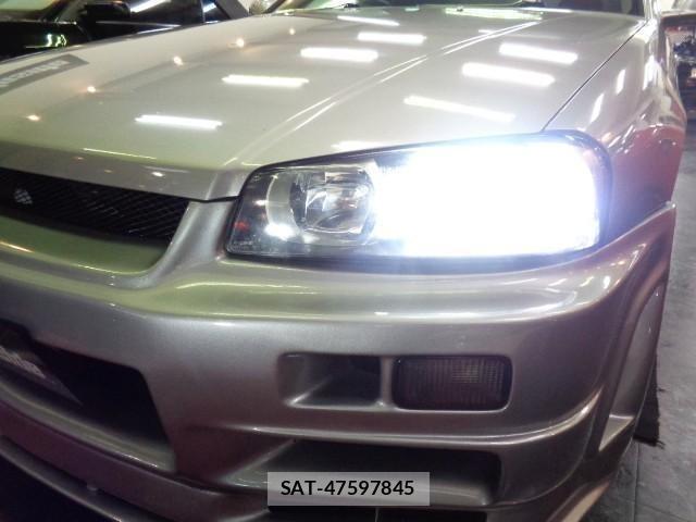 Nissan SKYLINE 2000 8909115-17