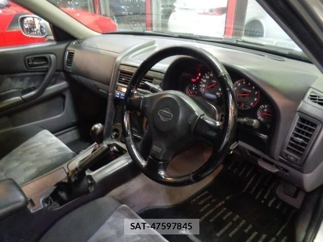 Nissan SKYLINE 2000 8909115-2