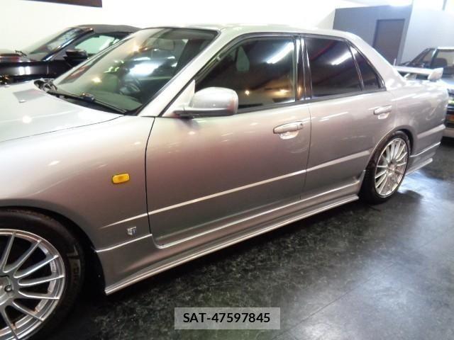 Nissan SKYLINE 2000 8909115-26