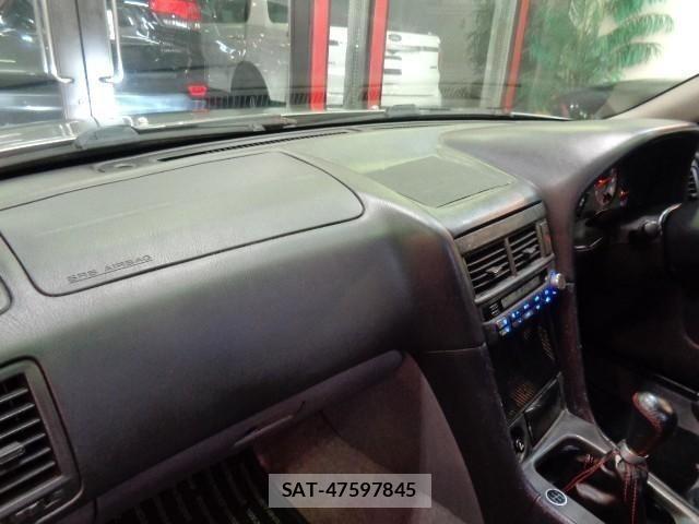Nissan SKYLINE 2000 8909115-33