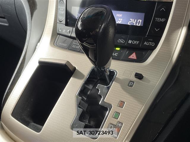 Toyota VELLFIRE 2013 8692789-1