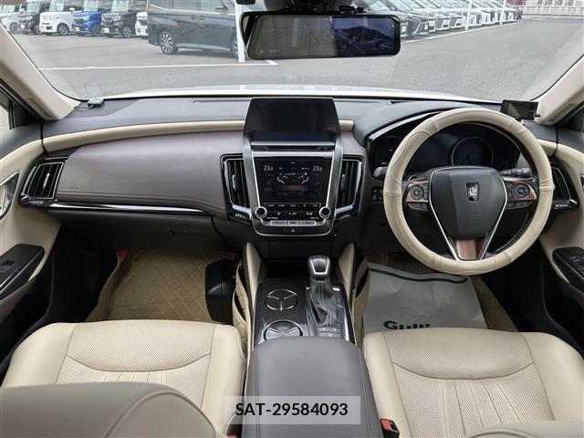Toyota CROWN 2018 8937464-14