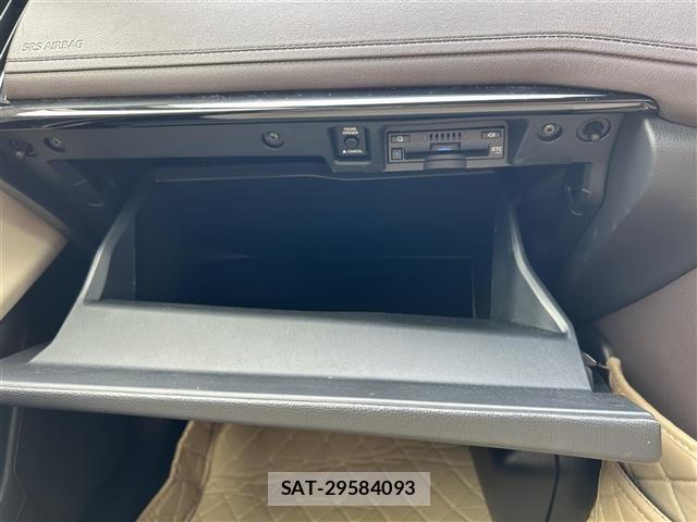 Toyota CROWN 2018 8937464-20