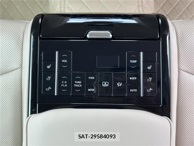 Toyota CROWN 2018 8937464-22