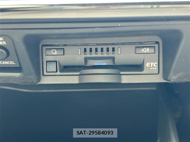 Toyota CROWN 2018 8937464-3