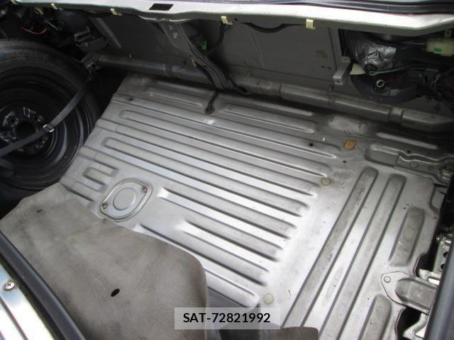 Nissan SKYLINE 1982 8954105-9
