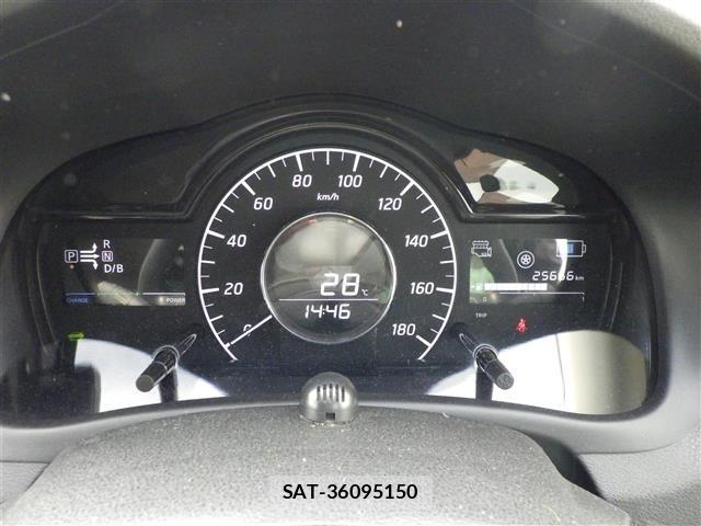 Nissan NOTE 2018 8911354-3