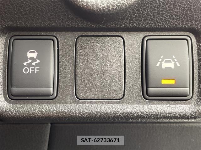 Nissan NOTE 2016 8911363-1