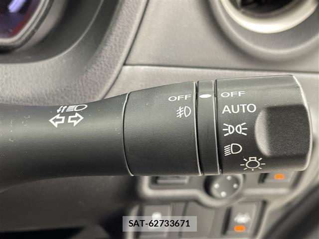 Nissan NOTE 2016 8911363-11