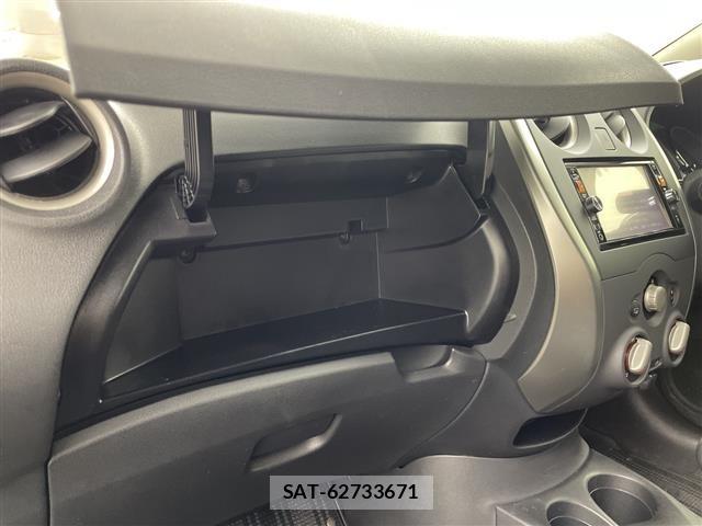 Nissan NOTE 2016 8911363-2