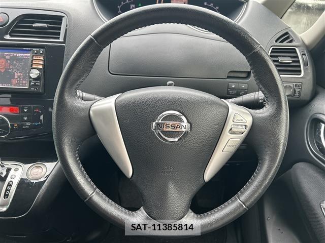 Nissan SERENA 2013 8924555-11