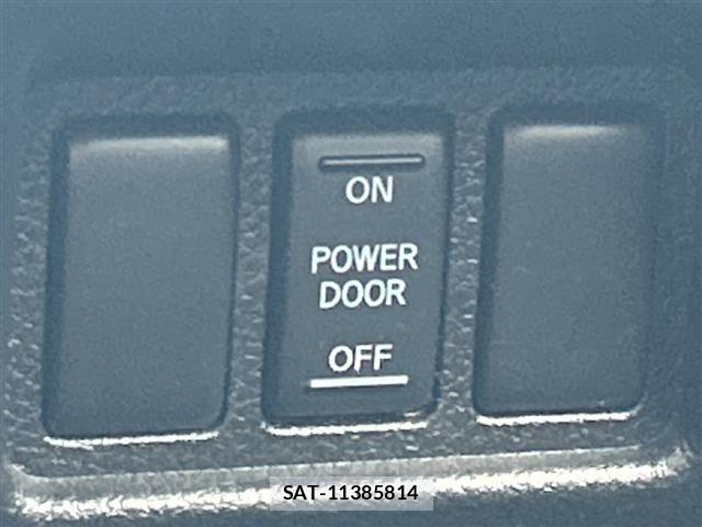 Nissan SERENA 2013 8924555-5