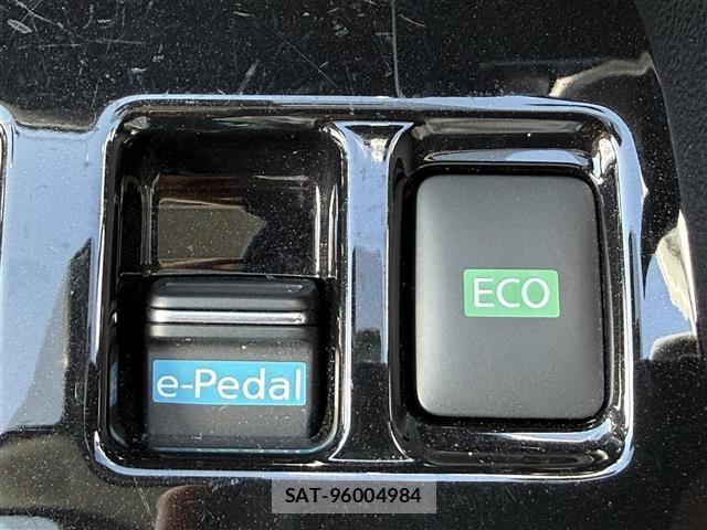 Nissan LEAF 2019 8928791-1