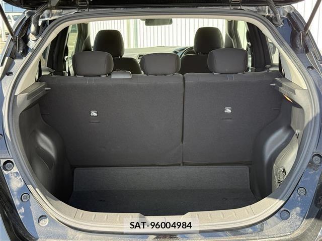 Nissan LEAF 2019 8928791-10