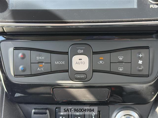 Nissan LEAF 2019 8928791-19