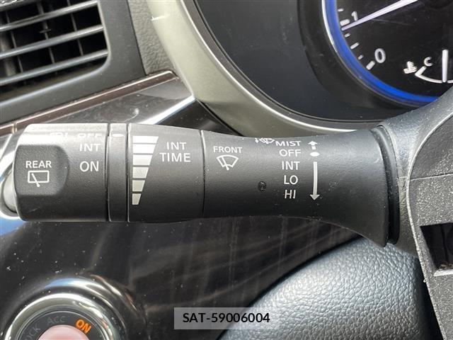 Nissan ELGRAND 2018 8909063-10