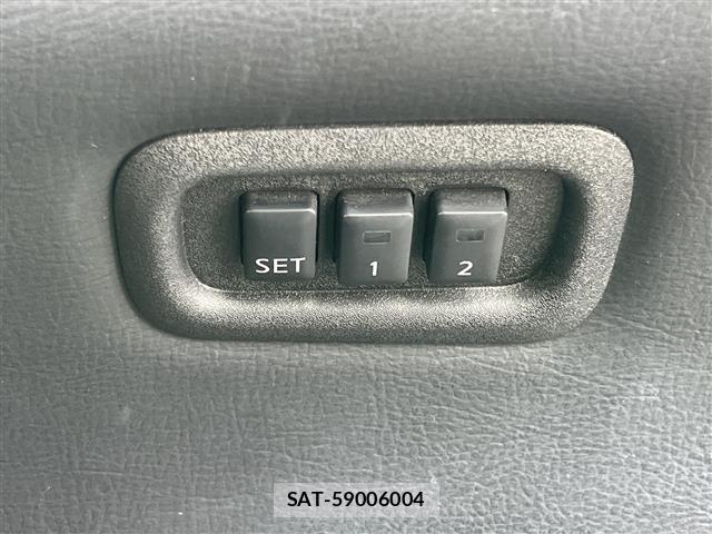 Nissan ELGRAND 2018 8909063-4