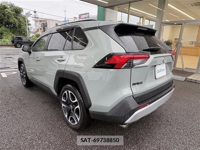 Toyota RAV4 2021 8938063-13