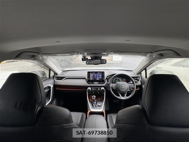 Toyota RAV4 2021 8938063-14