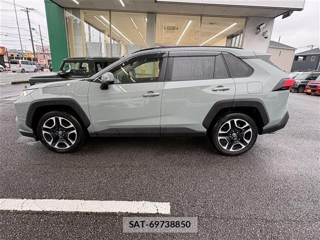Toyota RAV4 2021 8938063-18