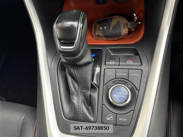 Toyota RAV4 2021 8938063-20