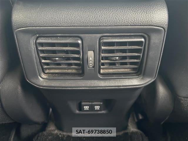 Toyota RAV4 2021 8938063-4
