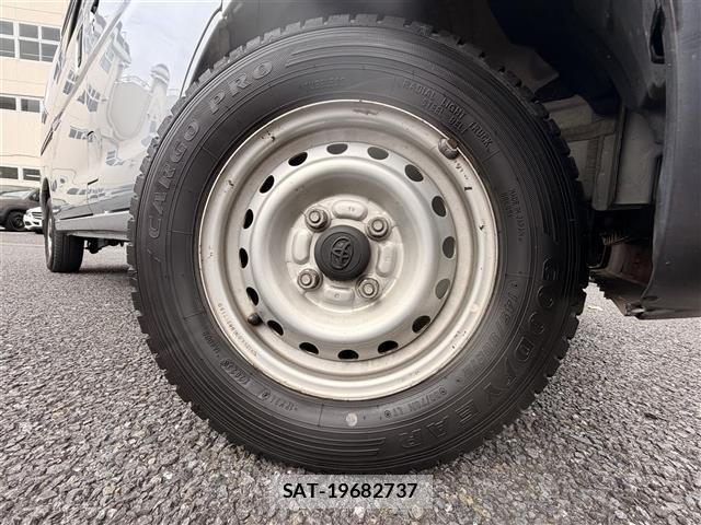 Toyota PIXIS VAN 2018 8775593-3