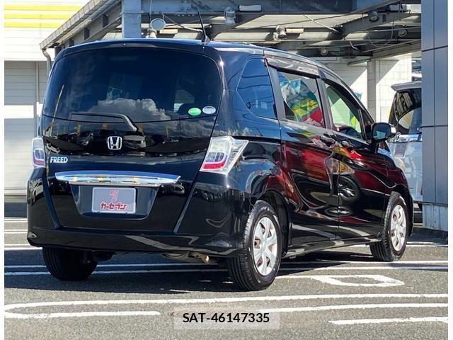 Honda FREED 2013 8821691-1