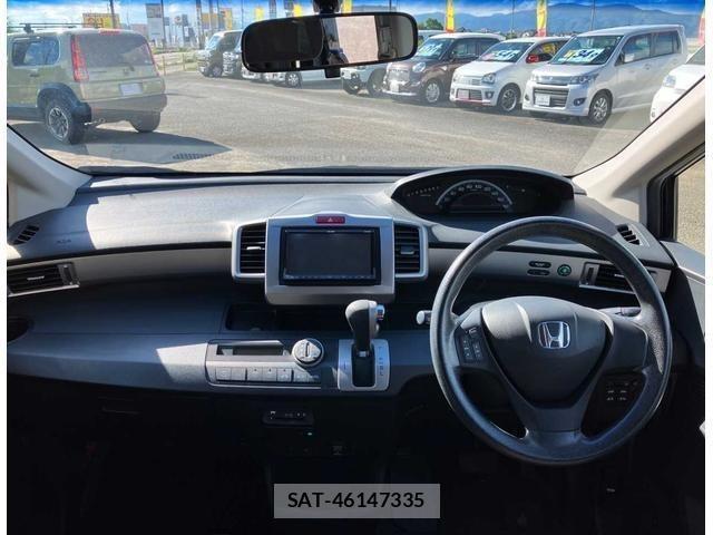 Honda FREED 2013 8821691-2