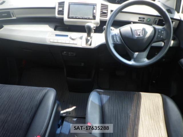 Honda FREED 2015 8716536-3