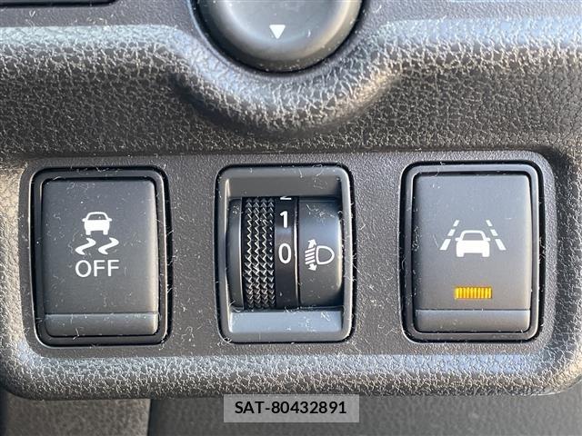 Nissan NOTE 2018 8911393-21
