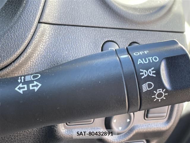 Nissan NOTE 2018 8911393-9
